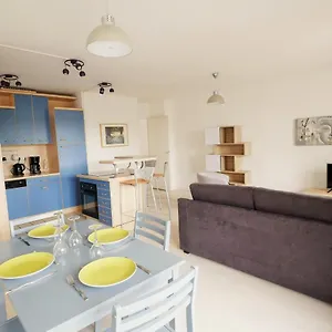 Appartement 70 M2 Avec Balcons Et Parking, Lille